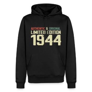1944 Geburtstagsgeschenk 1944 Jahrgang 1944 Retro - Männer Premium Bio Hoodie - Schwarz - Vorne - Nico (187cm)