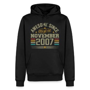 Novembre 2007 Cadeau Anniversaire | November 2007 - Sweat à capuche Premium bio Homme - noir - Devant - Nico (187cm)