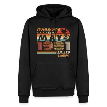Mai 1981 - Jahrgang 1981 Jubiläum - Mai 1981 - Männer Premium Bio Hoodie - Schwarz - Vorne - Nico (187cm)