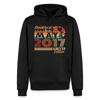 Mai 2017 - Jahrgang 2017 Jubiläum - Mai 2017 - Männer Premium Bio Hoodie - Schwarz - Vorne - Nico (187cm)