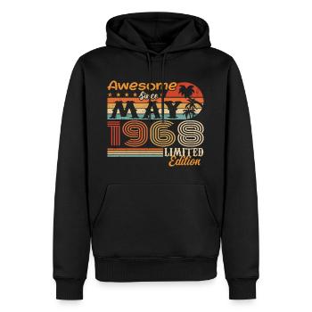 Mai 1968 - Jahrgang 1968 Jubiläum - Mai 1968 - Männer Premium Bio Hoodie - Schwarz - Vorne - Nico (187cm)