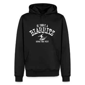 Ich surfe seit meiner Kindheit in Biarritz - Männer Premium Bio Hoodie - Schwarz - Vorne - Nico (187cm)