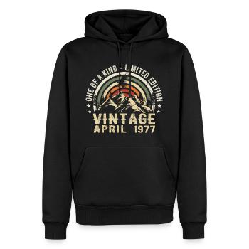 April 1977 Geburtstagsgeschenk - geboren im April 197 - Männer Premium Bio Hoodie - Schwarz - Vorne - Nico (187cm)