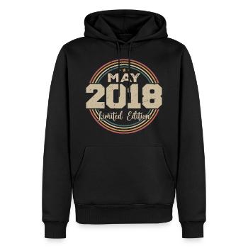 May 2018 Vintage Born In May 2018 Birthday - Men’s Premium Organic Hoodie - black - Front - Nico (187cm)