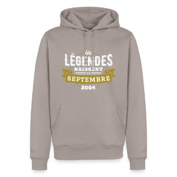 Les légendes naissent en septembre 2004 - Sweat à capuche Premium bio Homme - taupe - Devant - Nico (187cm)