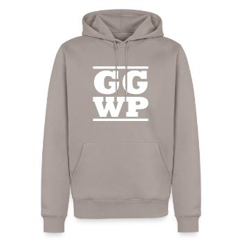 GG WP - Good Game Well Played - Männer Premium Bio Hoodie - Taupe - Vorne - Nico (187cm)