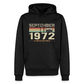 September 1972 Jahrgangs-Jubiläum September 1972 - Männer Premium Bio Hoodie - Schwarz - Vorne - Nico (187cm)