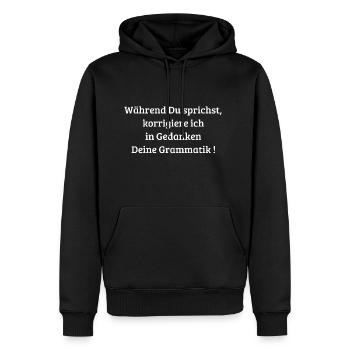 Korrigiere Grammatik (Bree Serif/weiß) - Männer Premium Bio Hoodie - Schwarz - Vorne - Nico (187cm)