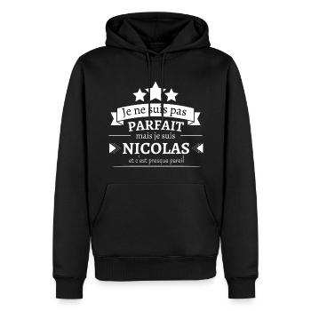 Nicolas - Presque parfait - Sweat à capuche Premium bio Homme - noir - Devant - Nico (187cm)