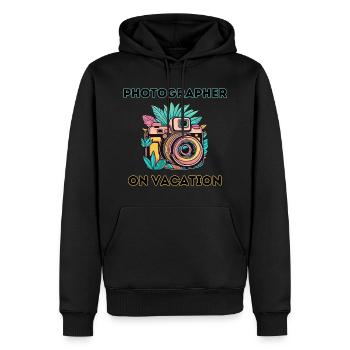 Fotograf im Urlaub - Männer Premium Bio Hoodie - Schwarz - Vorne - Nico (187cm)