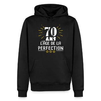 70 ans l'âge de la perfection. Humour anniversaire - Sweat à capuche Premium bio Homme - noir - Devant - Nico (187cm)