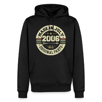 Juli 2006 Geburtstagsgeschenk 2006 I Made in July - Männer Premium Bio Hoodie - Schwarz - Vorne - Nico (187cm)