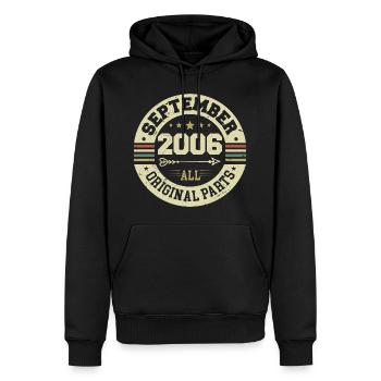 18e anniversaire 2006 Légendaire depuis septembre 2006 - Sweat à capuche Premium bio Homme - noir - Devant - Nico (187cm)