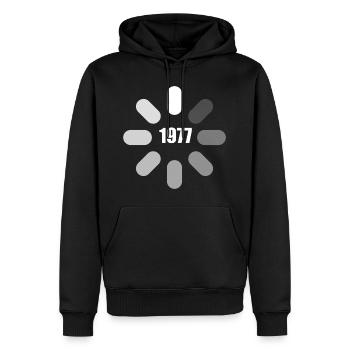 Anniversaire 1977 Idées d’anniversaire 1977  - Sweat à capuche Premium bio Homme - noir - Devant - Nico (187cm)
