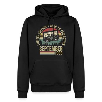 Né en septembre 1986 Millésime 1986 - Sweat à capuche Premium bio Homme - noir - Devant - Nico (187cm)