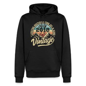 Geboren Im Juli 2018 Jahrgang Geburtstag Juli 2018 - Männer Premium Bio Hoodie - Schwarz - Vorne - Nico (187cm)