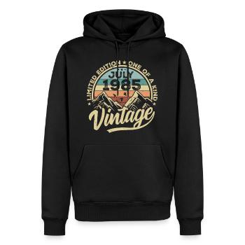 Born in July 1985 Born in July 1985 Born in July 1985 - Men’s Premium Organic Hoodie - black - Front - Nico (187cm)