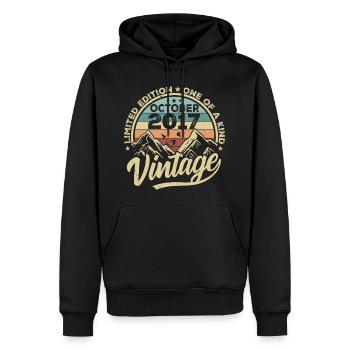 Oktober 2017 Geburtstag 2017 Geboren Oktober 2017 - Männer Premium Bio Hoodie - Schwarz - Vorne - Nico (187cm)