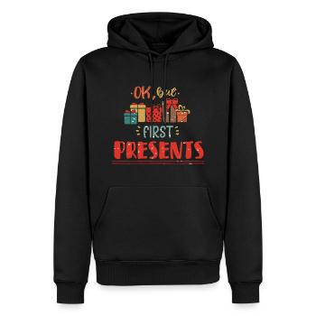 Ok But First Presents - Weihnachtsgeschenke - Männer Premium Bio Hoodie - Schwarz - Vorne - Nico (187cm)