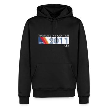 Drôle de voyage dans le temps anniversaire Design juillet 2011 - Sweat à capuche Premium bio Homme - noir - Devant - Nico (187cm)