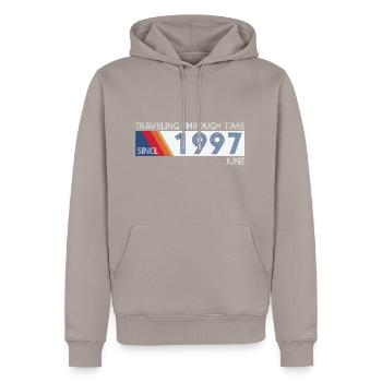 Funny Zeitreise Geburtstags Design Juni 1997 - Männer Premium Bio Hoodie - Taupe - Vorne - Nico (187cm)