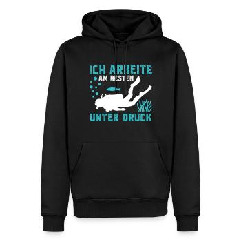 ich arbeite am besten unter druck - Männer Premium Bio Hoodie - Schwarz - Vorne - Nico (187cm)