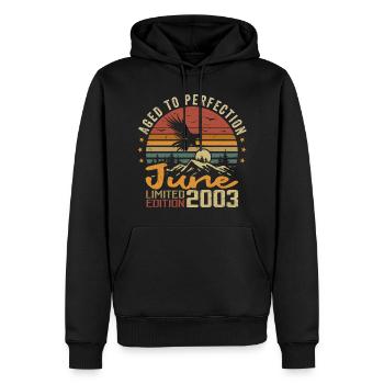 Vintage June 2003 June 2003 Born in June 2003 Retro - Men’s Premium Organic Hoodie - black - Front - Nico (187cm)