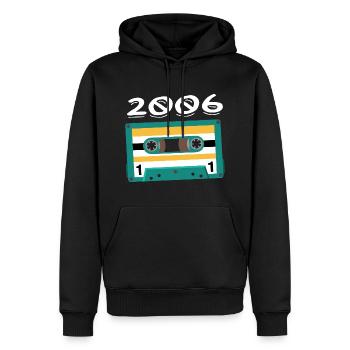 Kassette 2006 Jahrgang Jubiläum 2006 - Männer Premium Bio Hoodie - Schwarz - Vorne - Nico (187cm)