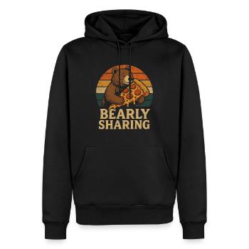 Bearly Sharing – Lustiger Bär mit Pizza - Männer Premium Bio Hoodie - Schwarz - Vorne - Nico (187cm)