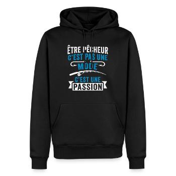 Fischer zu sein ist keine Mode, sondern eine Leidenschaft - Männer Premium Bio Hoodie - Schwarz - Vorne - Nico (187cm)