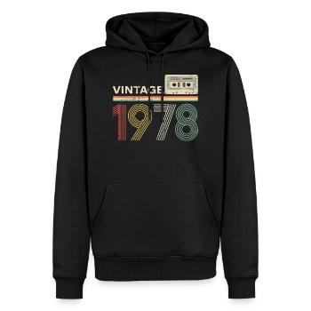 Vintage Kassette 1978 - Männer Premium Bio Hoodie - Schwarz - Vorne - Nico (187cm)