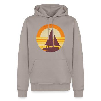 Segelyacht - Retro - Männer Premium Bio Hoodie - Taupe - Vorne - Nico (187cm)