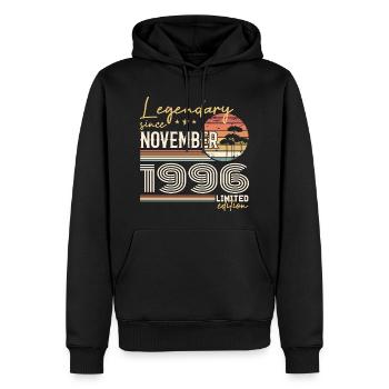 Millésime Novembre 1996 Rétro Novembre 1996  - Sweat à capuche Premium bio Homme - noir - Devant - Nico (187cm)