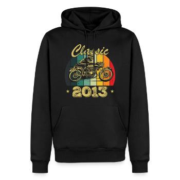 Vintage Classic Birthday Gift Born in 2013 - Men’s Premium Organic Hoodie - black - Front - Nico (187cm)