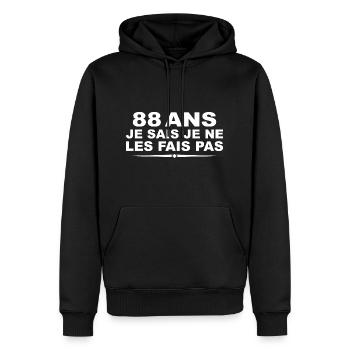 88 ans | Humour Cadeau D'anniversaire 88 ans - Sweat à capuche Premium bio Homme - noir - Devant - Nico (187cm)