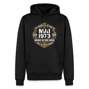 May 1973  - Sweat à capuche Premium bio Homme - noir - Devant - Nico (187cm)
