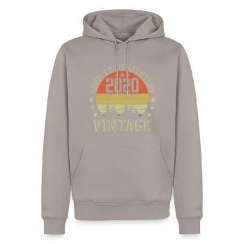 2020 Vintage Born 2020 Birthday Gift 2020 - Men’s Premium Organic Hoodie - taupe - Front - Nico (187cm)