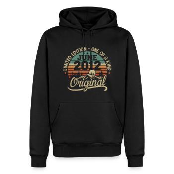 2012 Juin 2012 Original - Juin 2012 Anniversaire - Sweat à capuche Premium bio Homme - noir - Devant - Nico (187cm)