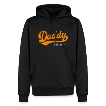 Daddy - Bester Dad Daddy Papa der Welt - est. 2011 - Männer Premium Bio Hoodie - Schwarz - Vorne - Nico (187cm)