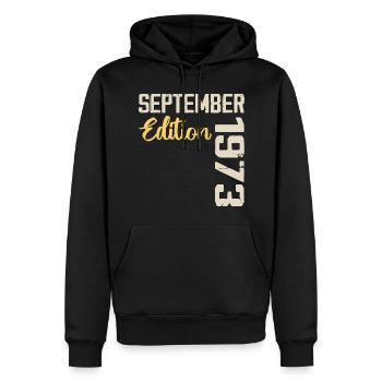 September 1973 - 51. Jahrestag September 1973 - Männer Premium Bio Hoodie - Schwarz - Vorne - Nico (187cm)