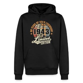 80 Jahre - Legendär seit 1943 - Männer Premium Bio Hoodie - Schwarz - Vorne - Nico (187cm)