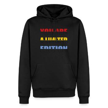 Sie sind eine Limited Edition - Männer Premium Bio Hoodie - Schwarz - Vorne - Nico (187cm)
