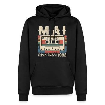 Mai 1982 - Sweat à capuche Premium bio Homme - noir - Devant - Nico (187cm)