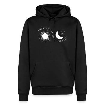 Lebe von der Sonne, Liebe vom Mond - Männer Premium Bio Hoodie - Schwarz - Vorne - Nico (187cm)