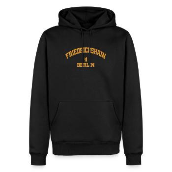 Friedrichshain - Berlin - Deutschland - Germany - Männer Premium Bio Hoodie - Schwarz - Vorne - Nico (187cm)