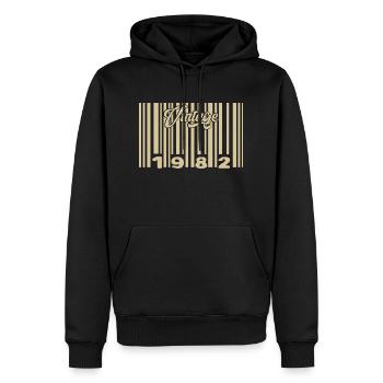 Jahrgang 1982 Barcode 1982: Jahr 2025. - Männer Premium Bio Hoodie - Schwarz - Vorne - Nico (187cm)