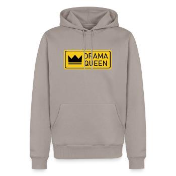 Königin der Dramen - Warnschild - Männer Premium Bio Hoodie - Taupe - Vorne - Nico (187cm)