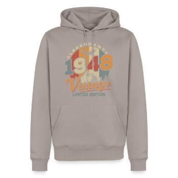 Geburtstag 1948 - 75 Jahre - Männer Premium Bio Hoodie - Taupe - Vorne - Nico (187cm)