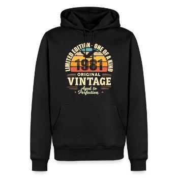 Geburtstagsgeschenk 1981 Jahrgang 1981 Retro 1981 - Männer Premium Bio Hoodie - Schwarz - Vorne - Nico (187cm)