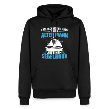 Alten mann auf einem segelboot - Männer Premium Bio Hoodie - Schwarz - Vorne - Nico (187cm)